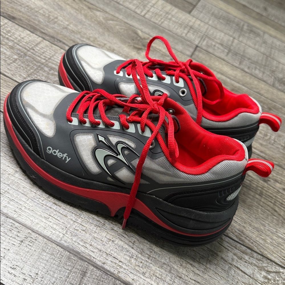 Corrective Fit By Gravity Defyer Gray and Red Men's Sneakers